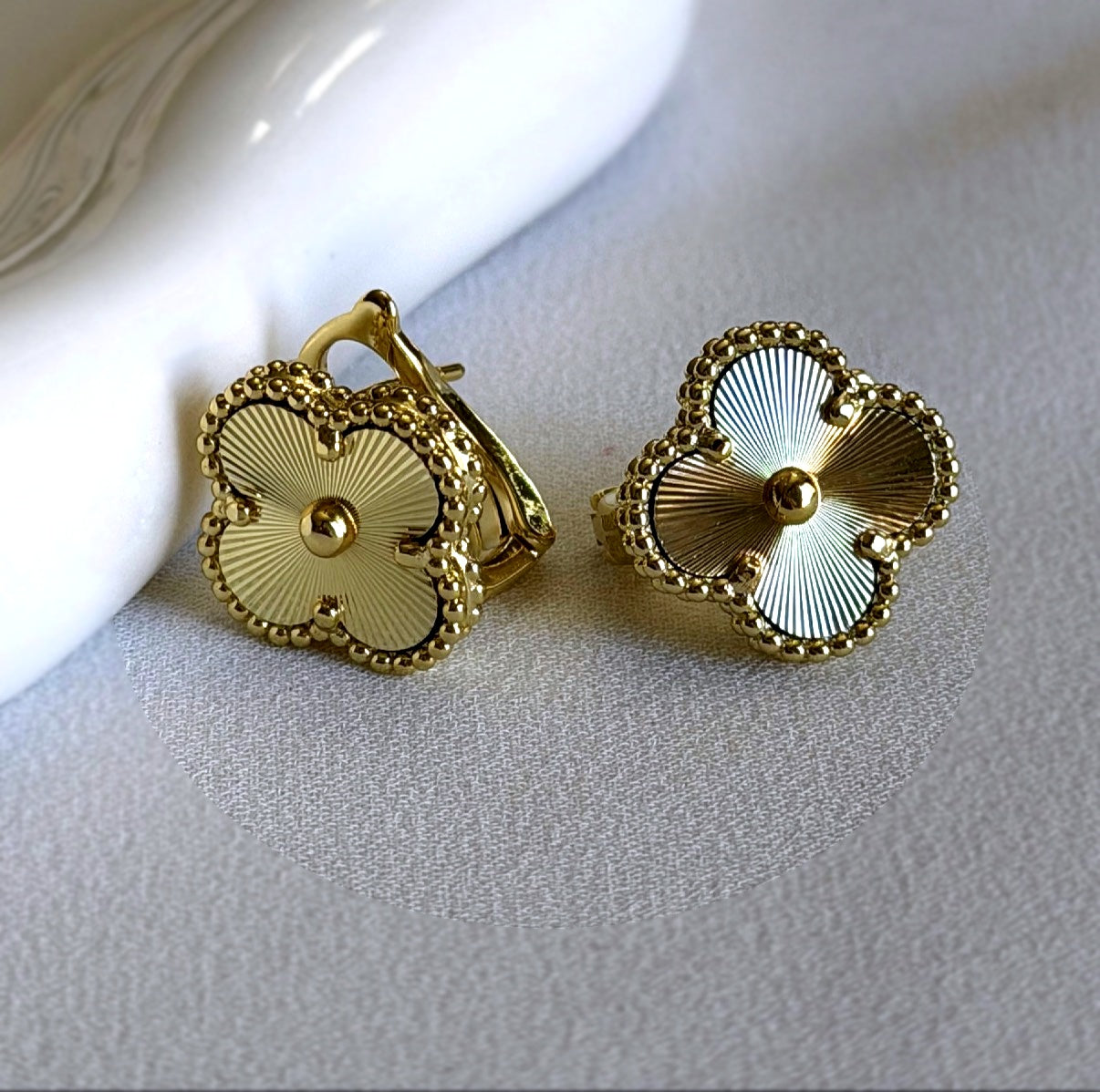 Signature Clover Clip Earrings