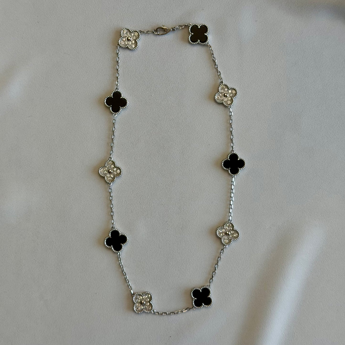 Noir Clover Necklace – Silver