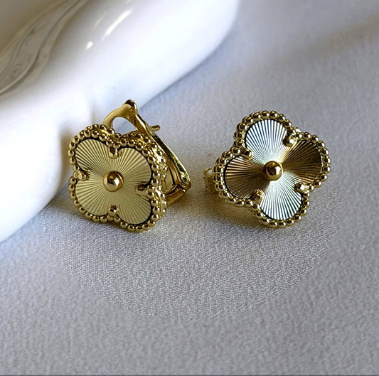 Signature Clover Clip Earrings