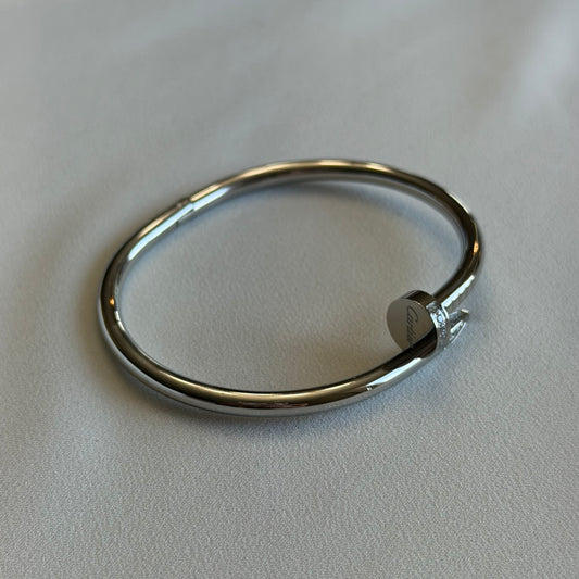 Nail bangle
