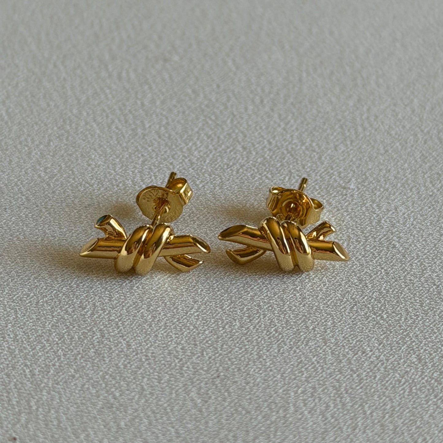 Lumière Knot Stud Earrings